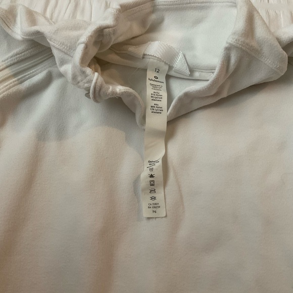 EUC lululemon pullover size 12 with zipper - Picture 5 of 5
